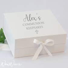 Choose a modern communion gift that will mark this significant event in this special young person's life. Personalised First Holy Communion Keepsake Box Keepsake Boxes Communion Gifts Personalized Communion Gifts