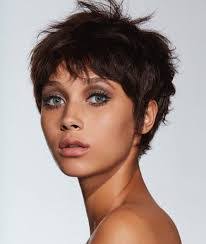 Heidi Birr's Instagram, Twitter & Facebook