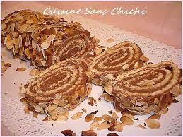 Gateau Roule A La Ganache Mascarpone Nutella Et Amandes Mascarpone Nutella Gateau Roule Nutella