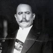 Ignacio Almada presenta biografía de Álvaro Obregón