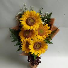 Telusuri galeri 15.289 gambar bunga matahari untuk desainmu. Jual Bucket Bunga Bucket Wisuda Sun Flowers Bunga Matahari Fresh Jakarta Barat Nawraembul Tokopedia