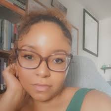 DeAnna Daniels (@deannamonique)