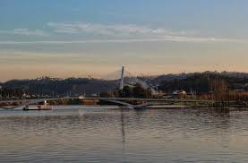 Banhada pelo rio mondego, coimbra possui uma localização estratégica privilegiada. Basofias Boat Ride In Coimbra Tour Rio Mondego Coimbra