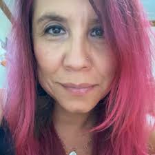 Beatriz N Daniels (@b7daniels00)