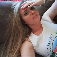 Elyse Willems on X: @Bri_Beeeeeee This is my natural hair color  t.coVhuEjkiG8E  X