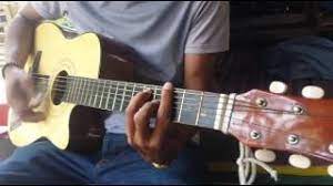 G f#m b em kamu tak akan mungkin mendapatkannya d g c bm karena dia berikan aku pertanda juga am d g janganlah kamu banyak. Chords For Joe Arjuna Dia Milik Orang Cover
