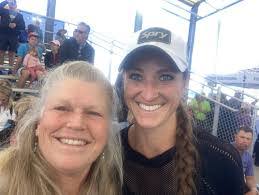 Beth Hulbert's Instagram, Twitter & Facebook