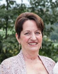 Peggy Bender's Instagram, Twitter & Facebook