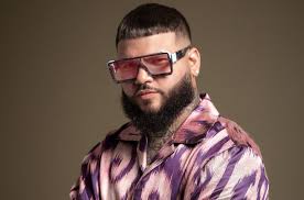 Cardi b & myke towers. Latin Remix Of The Week Farruko S La Toxica With Sech Myke Towers Jay Wheeler Tempo Billboard