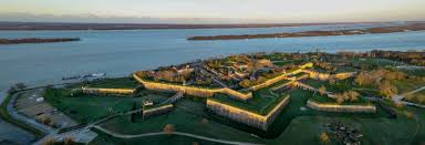 Si tienes tiempo, citadelle de blaye, château marquis de vauban y la route de le corniche son atracciones conocidas a las que puedes llegar andando. Visiter Blaye Que Faire A Blaye Et Aux Alentours