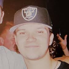 Mike Dell'Orfano (@mikedell_17)