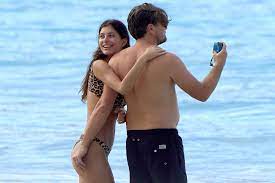  Leonardo Dicaprio Gets Flirty With Girlfriend Camila Morrone In St Barts