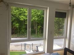 Dank der bodentiefen fenster hat gerade im neubau liegen bodentiefe fenster voll im trend. Sichtschutz Fur Bodentiefe Stark Unterteilte Schlafzimmerfenster