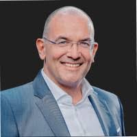 Kevin Pfeil's Instagram, Twitter & Facebook