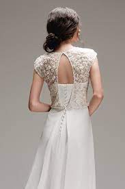 Bei der auswahl unserer brautkleider und abendkleider legen wir viel wert auf moderne, einzigartiges design, feinste stoffe und materialien, hochwertige verarbeitung, qualität und nachhaltigkeit. Sophisticated Design Brautkleider Von Otaduy Aus Barcelona Lieschen Heiratet