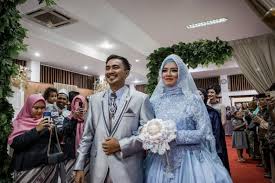 Baju pengantin modern ini mesti ramah lingkungan dengan harga terjangkau. 7 Inspirasi Model Gaun Pengantin Muslim Elegan Nan Modern Wedding Market