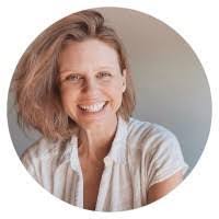 Candace Moss's Instagram, Twitter & Facebook