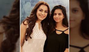 Последние твиты от juhi chawla (@iam_juhi). Juhi Chawla And Shah Rukh Khan S Daughter Suhana Khan Pose Together For A Cute Picture View Photo India Com