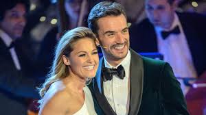 Schon 2019 nimmt sich helene fischer eine weile frei. Helene Fischer Verdachtiger Ring Hat Sie Sich Mit Ihrem Thomas Verlobt Bunte De