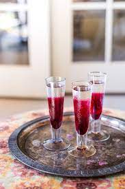 Pin On Cassis Monna Filles