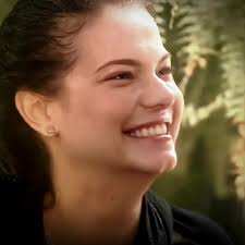 até parecem personagens diferentes hahah #milenatoscano #thaismelchior  #luisadavila #edit #asaventurasdepoliana #polianamoça #tialuisa #sbtnovelas  #alanzinhoedits #fypシ #viral #foryou