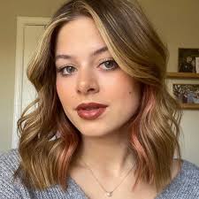 The Stationery Shop by Marjan Kamali