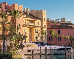 Inmobiliaria sotogrande home, propiedades en venta en sotogrande, viviendas de lujo en la playa. Viviendas Con Puntos De Amarre En Sotogrande Holmes Property Sales