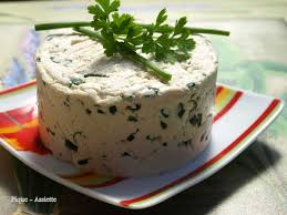 Fromage Frais Maison A Tartiner Facon Julie Andrieu Pique Assiette Plat A Base De Fromage Julie Andrieu Recettes Julie Andrieu