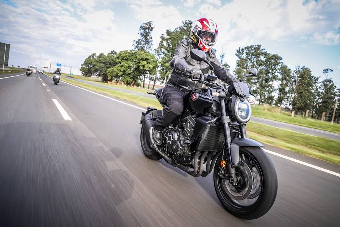 Teste:. Honda CB 1000R 2022 | Mobilidade Estadão | Acima de 600  cilindradas, MotoMotor