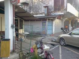 Pekan ini di bawah pentadbiran majlis bandaraya iskandar puteri. Jalan Gelang Patah Johor Mapio Net