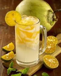 Pada dasarnya minuman yang sedap disantap di kala siang terik ini hanya membutuhkan campuran aneka buah seperti mangga, pepaya, melon, nanas, anggur dan nangka membuat es buah memiliki perpaduan nutrisi lengkap yang bermanfaat bagi kesehatan. 10 Kreasi Es Kelapa Muda Yang Bikin Energi Langsung Pulih Saat Berbuka