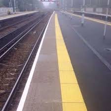 Santi Millan On Instagram Si Crees Que Adelantar A Un Ciclista A Menos De 1 5 Metros Es Seguro Prueba De Andar Entre La L Bike Ride Cycling Safety Ghost Bike