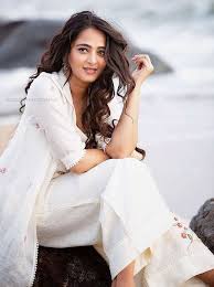 The two met on the sets of billa in 2009. Anushka Shetty Reveals The Reason Behind Her Limited Presence On Social Media Telugu Movie News Times Of India