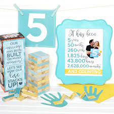 Gorgeous 5th anniversary gift ideas, perfect to buy for the love of your life on this wooden anniversary. Fifth Anniversary Gift Printable Kit The Dating Divas