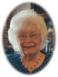 Cindy Snowden's Instagram, Twitter & Facebook