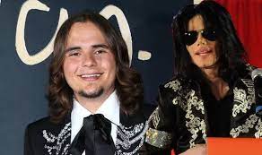 Jackson had his two oldest children with his second wife, debbie rowe, with whom he was married from 1996 to 1999. Michael Jackson Children Did Michael Jackson Have Any Biological Children Music Entertainment Express Co Uk