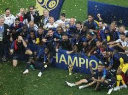Kylian mbappé élu meilleur jeune joueur du tournoi. Coupe Du Monde 2018 La France Bat La Croatie En Finale 4 2 Et Remporte Son Deuxieme Trophee 20 Ans Apres Radio Algerienne
