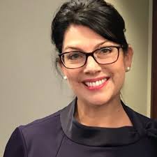 Suzanne Santana's Instagram, Twitter & Facebook