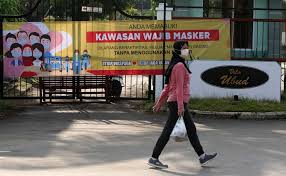 Jangan nekat untuk memasuki 'area wajib masker' tanpa menggunakan masker dengan tepat. Kawasan Wajib Masker Economic Zone