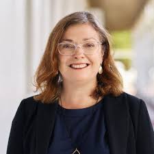 Dr Frances Batchelor (@fbatchy)