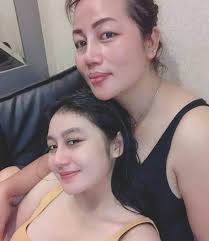 Punya Wajah Mirip, 10 Potret Kedekatan Pamela 'Duo Serigala' & Ma