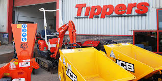 For home or garden project clearances, we would advise hiring our smaller skips (up to 5yd). Tippers Tool Hire