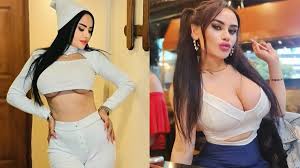 Süper minili pozuyla ortalığı salladı! Fenomen gelin adayı Naz Mila yine  rahat durmadı: Elbiseyi göremedik