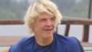 Teen surfer loses battle with infection