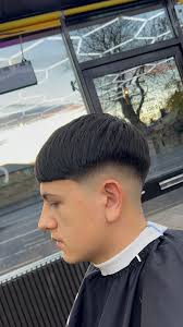 At the hairdresser in the car 😂😂