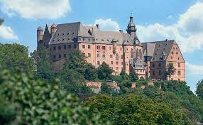 Am ufer des kochers in einem kleinen schlosspark ist unser hotel dennoch zentral in bad friedrichshall gelegen. Marburg Sehenswurdigkeiten Aktivitaten Ausflugsziele Hessisches Bergland