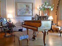Zsa zsa gabor and her ninth husband, frederic prinz von anhalt, have listed their massive bel air mansion for sale at $28 million pacific coast news 1 / 8 Haus Von Zsa Zsa Gabor Steht Zum Verkauf