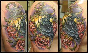 Crow And Lantern Tattoo By Wayne Bodytechtattoo Com Bodytech Tattooing And Piercing Gainesville Florida Lantern Tattoo Neotraditional Tattoos Tattoos
