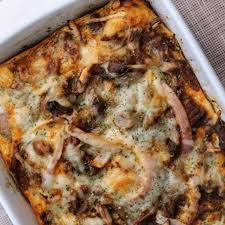 Pork, caramelized onion, and spinach unite to create the creamiest breakfast casserole. 5 Ingredient Leftover Pulled Pork Breakfast Casserole