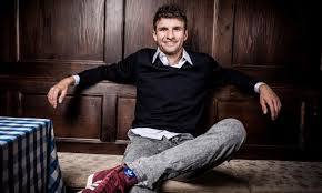 Galerie born, berlin potsdamer str. Thomas Muller Ein Bub Wie Aus Dem Bilderbuch Gala De